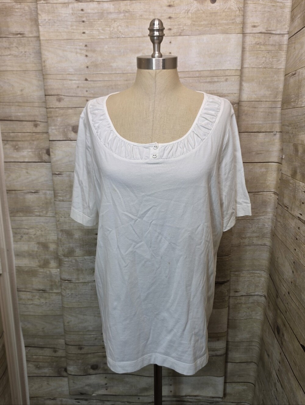 White Stag White Scoop-Neck Short Sleeve Top with Ruching